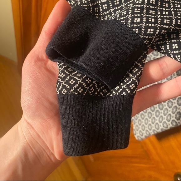 Ann Taylor LOFT Black and White Double Patterned Long Sleeve Top - Picture 5 of 6